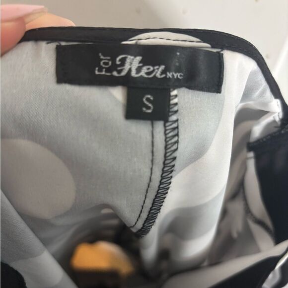 For Her NYC Striped / Polka Dot Tie Waist Shirt size small EUC - Picture 4 of 4